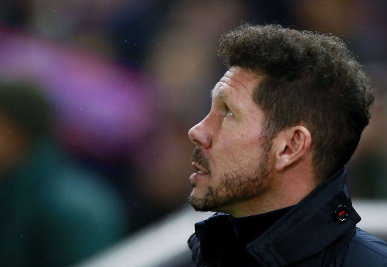 Simeone durante el enfrentamiento copero ante el Barcelona