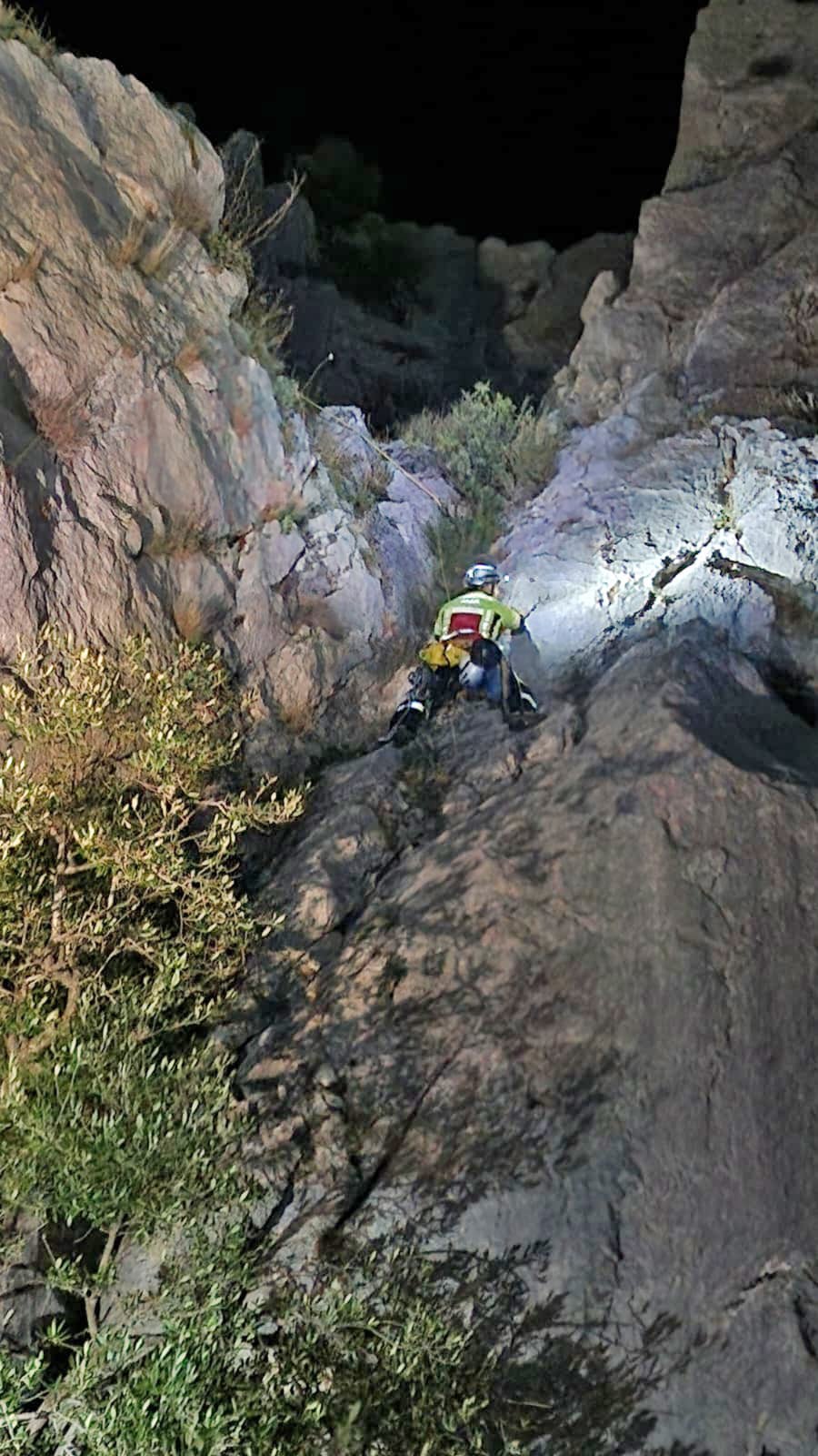 Rescate de dos jóvenes en Jabalcuz