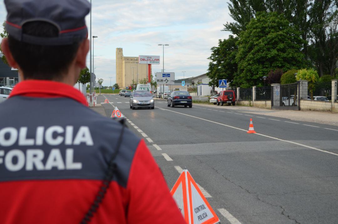 Control de tráfico de Policía Foral.