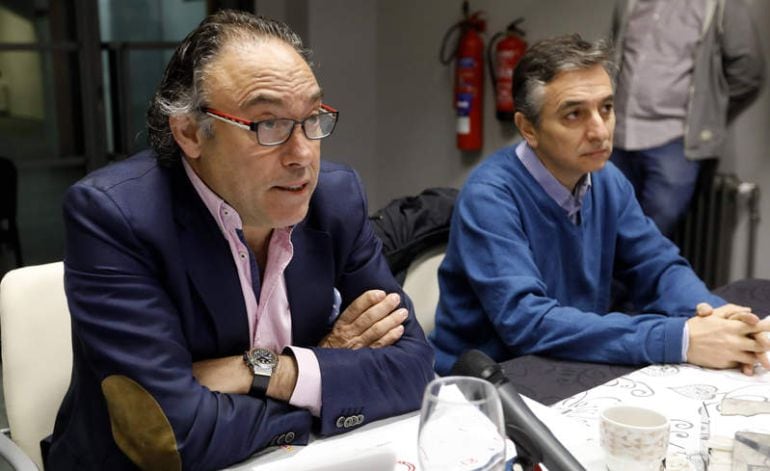 Felipe Llamazares, director general, y Juan Luis Díez, responsable del área social, actores de la nueva campaña de abonados.