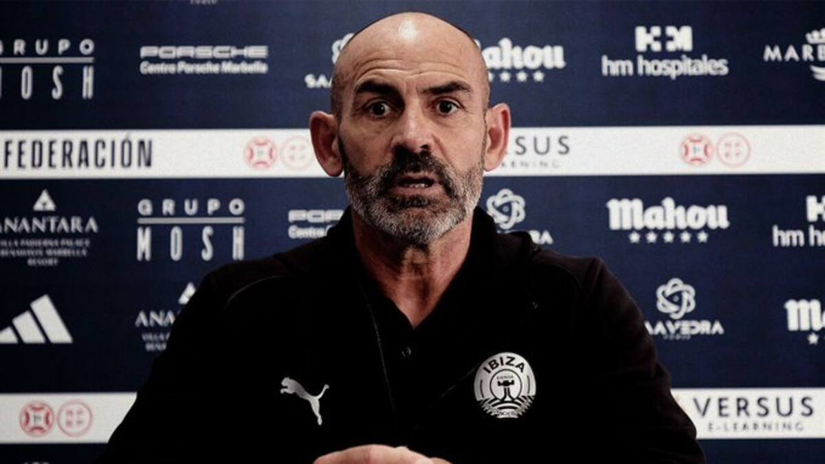 Jémez ofrece su salida como entrenador de la UD Ibiza, pero el club dice que sigue