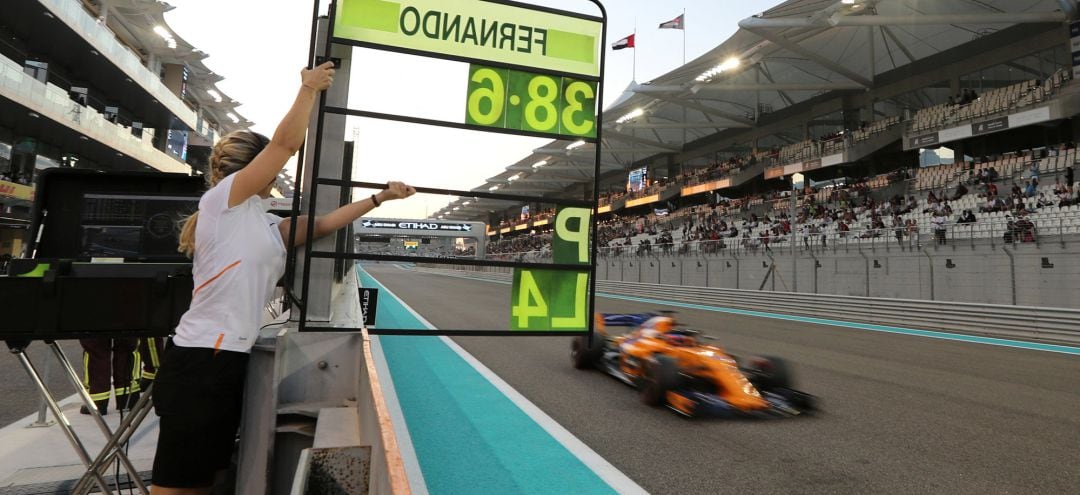 Fernando Alonso, en los entrenamientos de Abu Dabi.