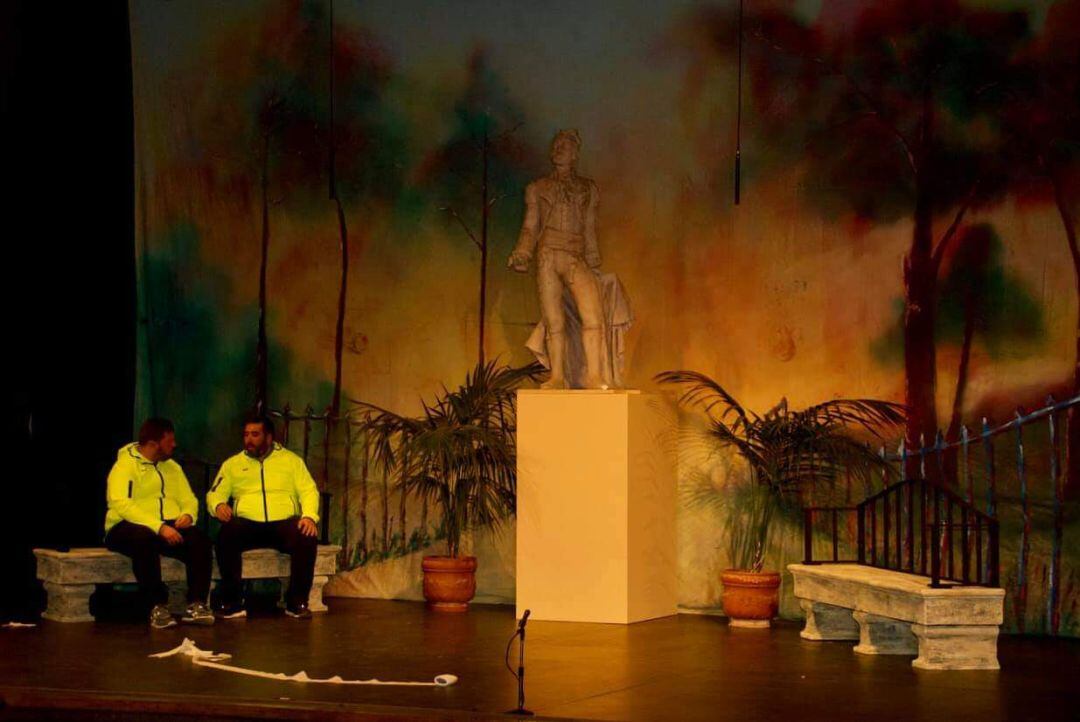 Los pregoneros recrearon sobre el escenario el paseo central de la Alameda del Tajo