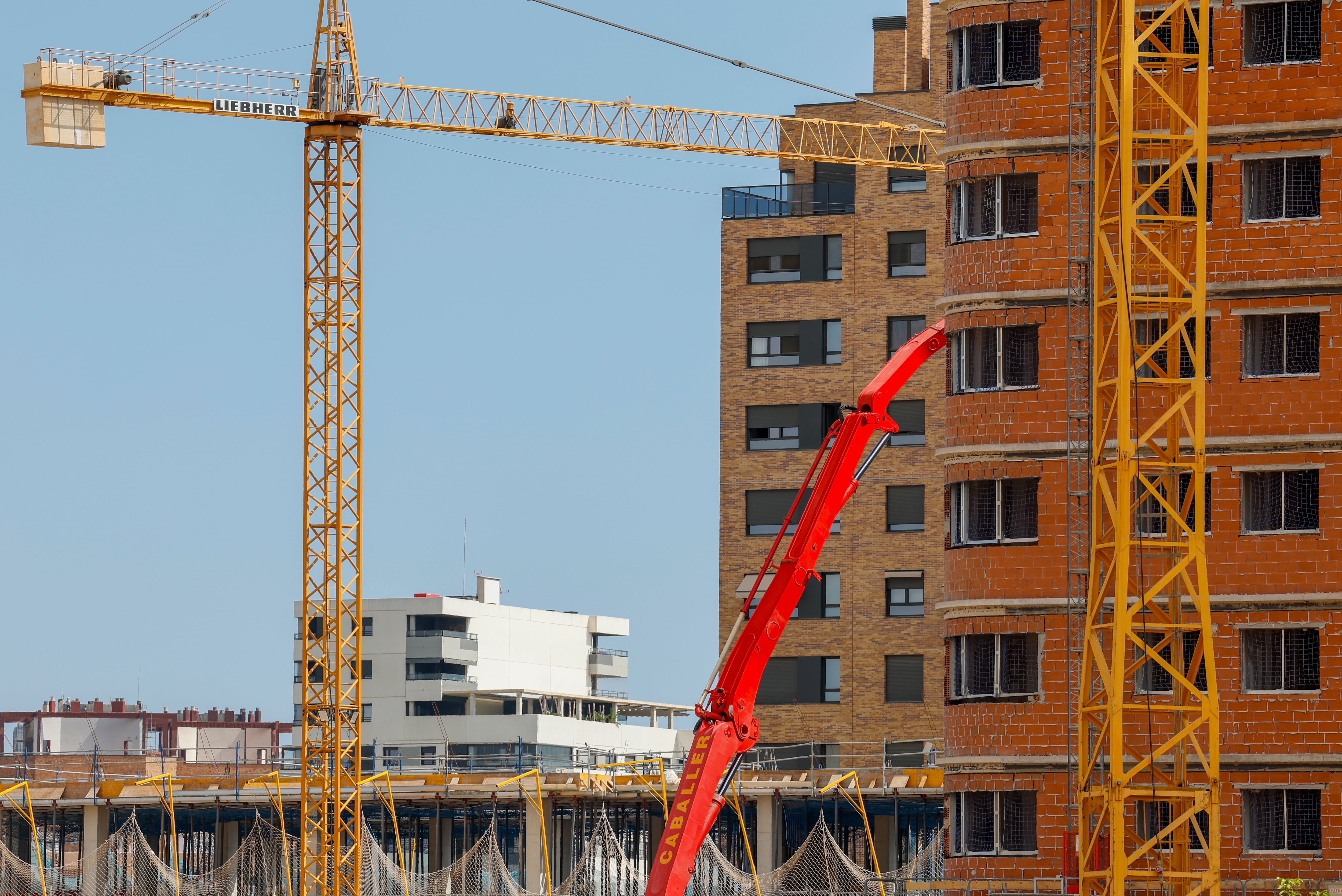 Vista general de obra nueva y en construcción en Valencia