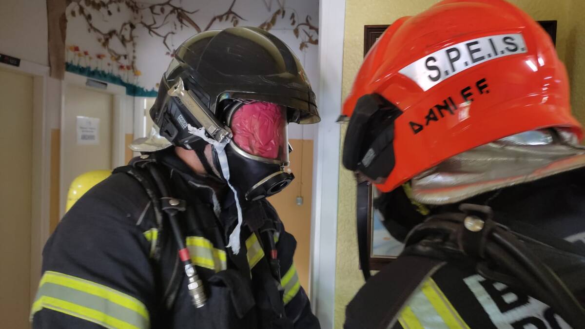 Los bomberos de Ponferrada se forman en rescates con baja o nula visibilidad