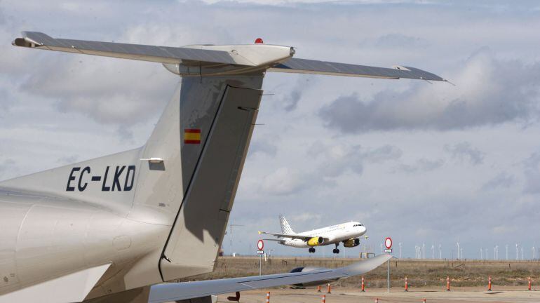 Un avión despega del aeropuerto de Valladolid