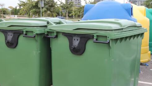 Contenedores de basura / Radio Castellón/Javier Quesada