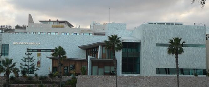 Fachada de la biblioteca pública de Las Palmas