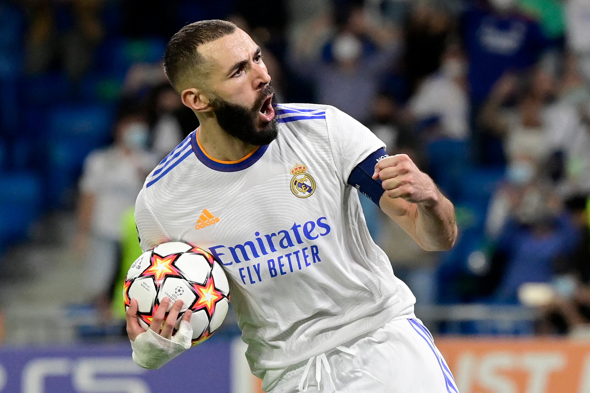 Benzema celebra un gol ante el Sheriff, esta temporada