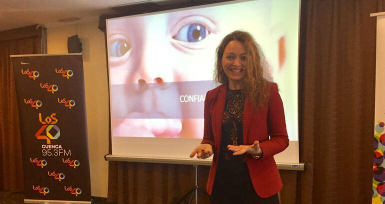 Laura Arraz durante el taller de comunicación de SER Empresarios Cuena.