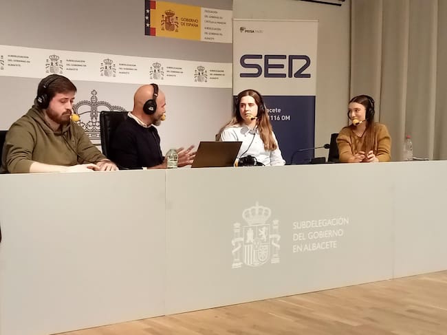 Nico Aguilar, María Martínez y Llanos Pérez