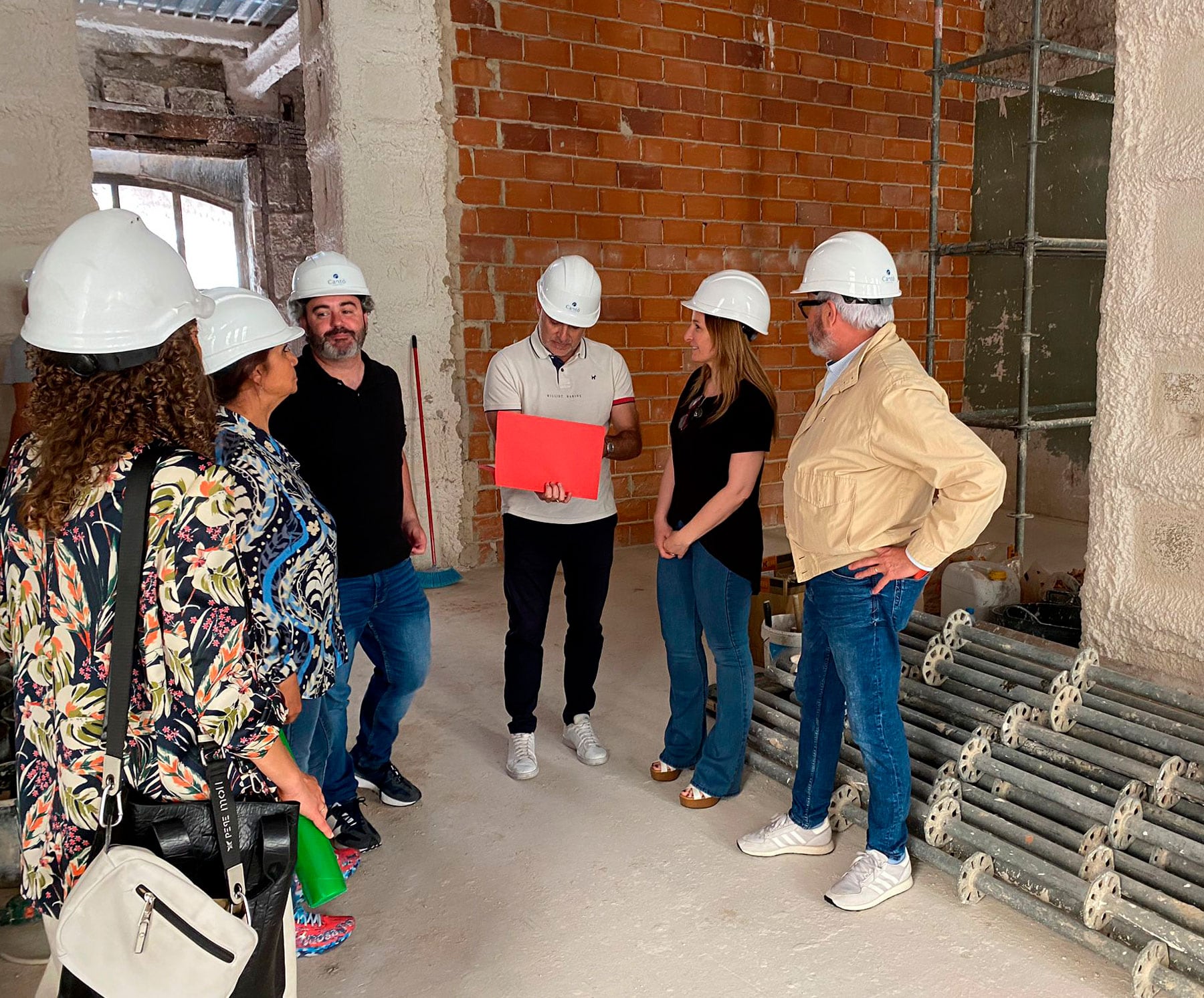 Lourdes Ornelas, acompañado por los concejales Ignacio Trelis y Raül Llopis, visitando las obras del futuro museo