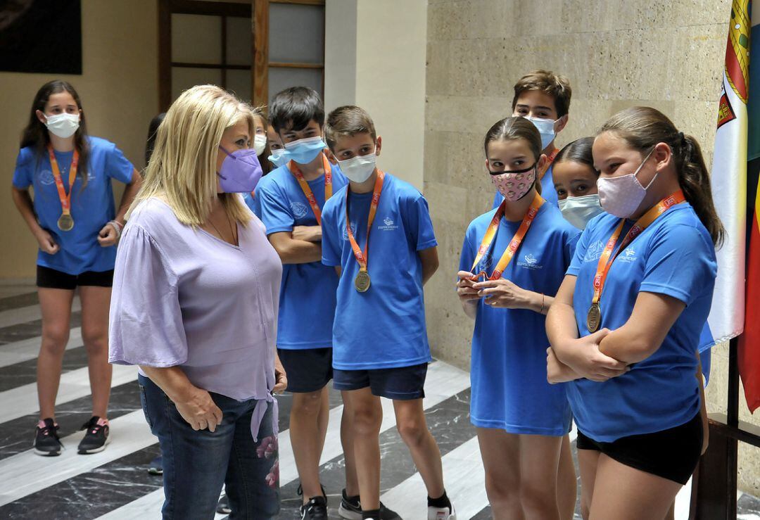 Recepeción en el Ayuntamiento a los alumnos del centro escolar