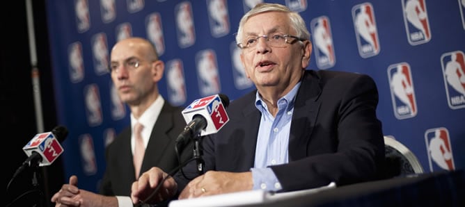 El comisionado de la NBA, David Stern, en la rueda de prensa en Nueva York