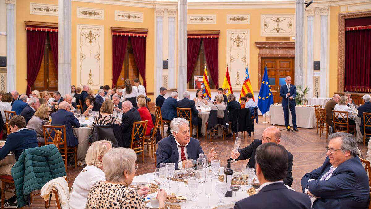 El Círculo Industrial homenajea a varios de sus socios de mérito que cumplen 50 o más años en la entidad