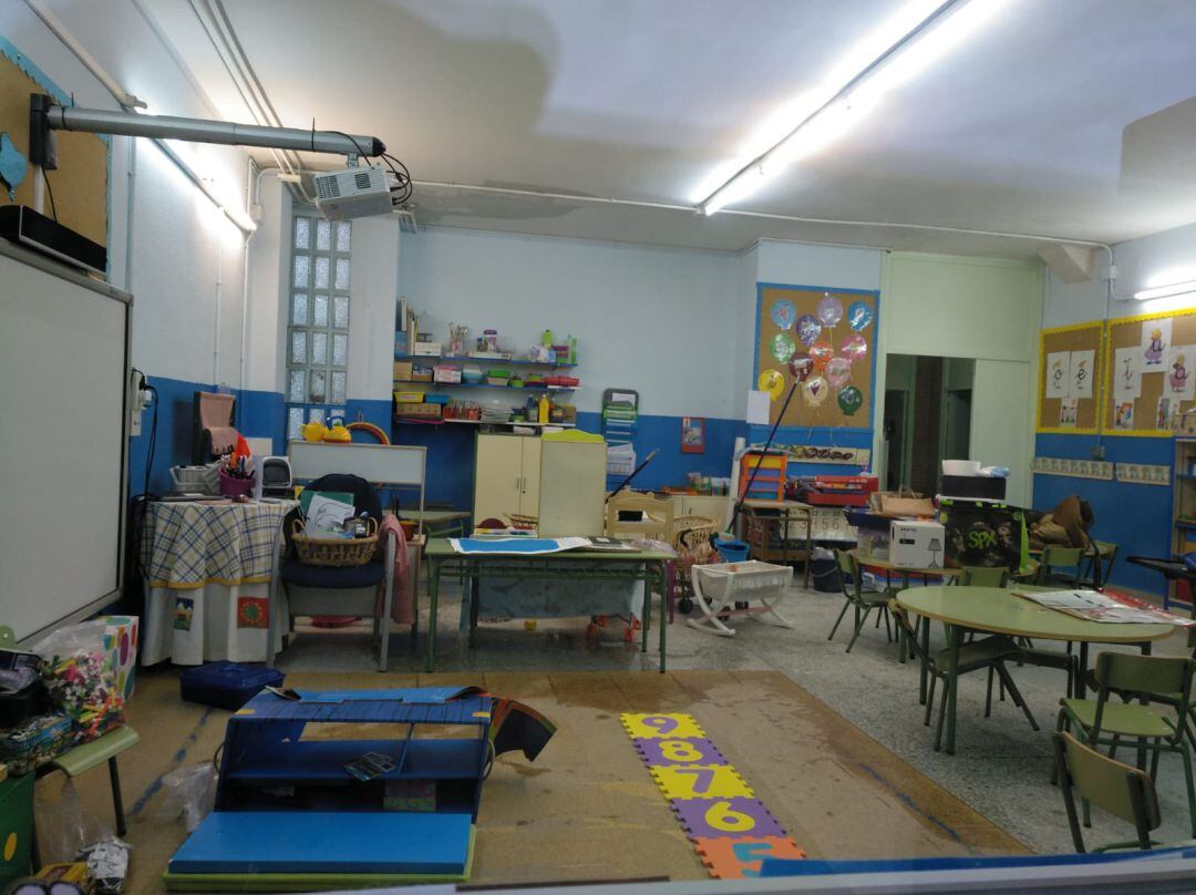 Goteras en una de las aulas del colegio Campo Charro