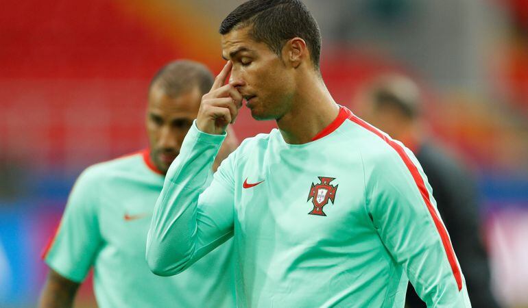 Cristiano Ronaldo, pensativo durante un entrenamiento de Portugal en Moscú