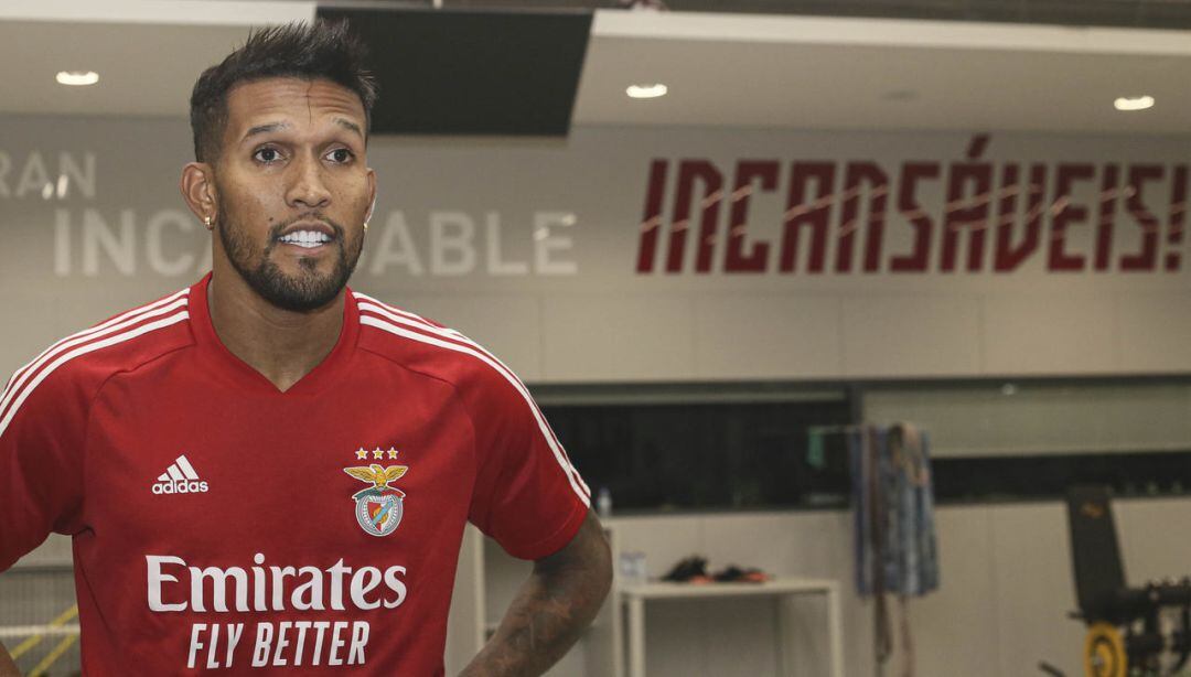 El nuevo 9 del Almería. 