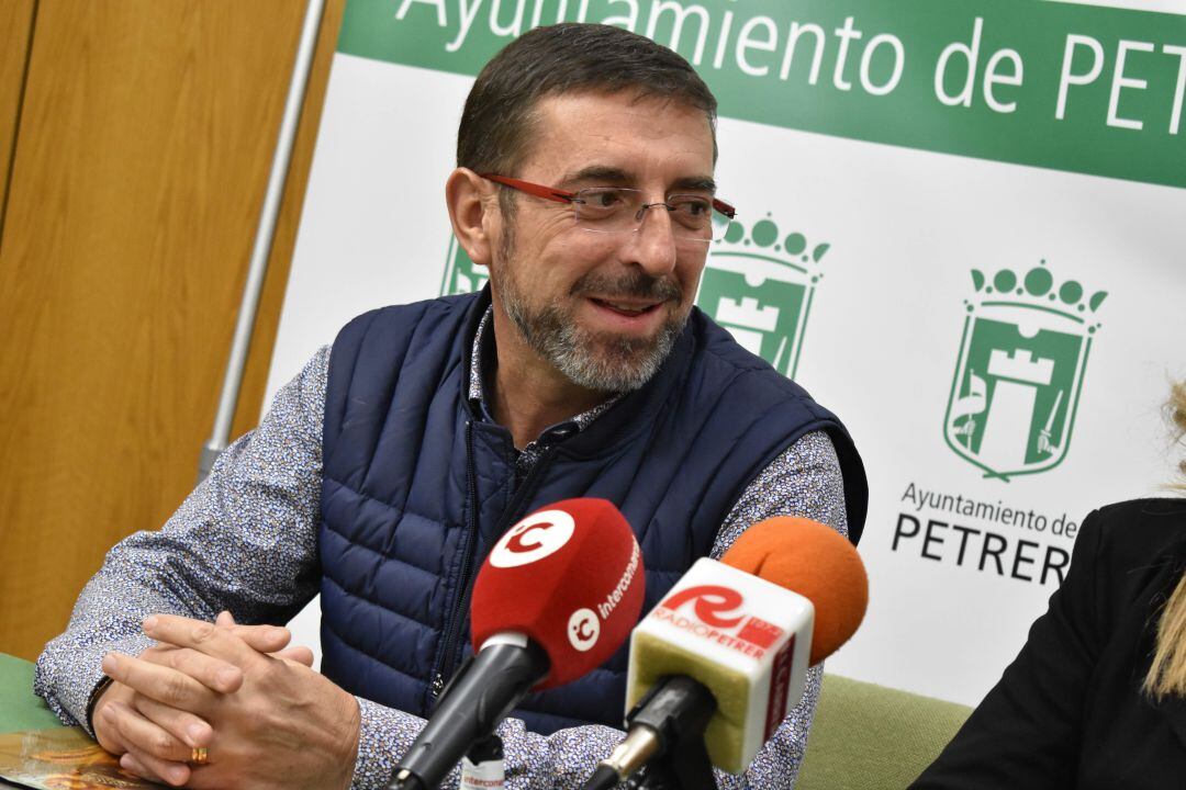 Enrique Rubio será el pregonero de las fiestas de la Santa Cruz de Petrer 2020