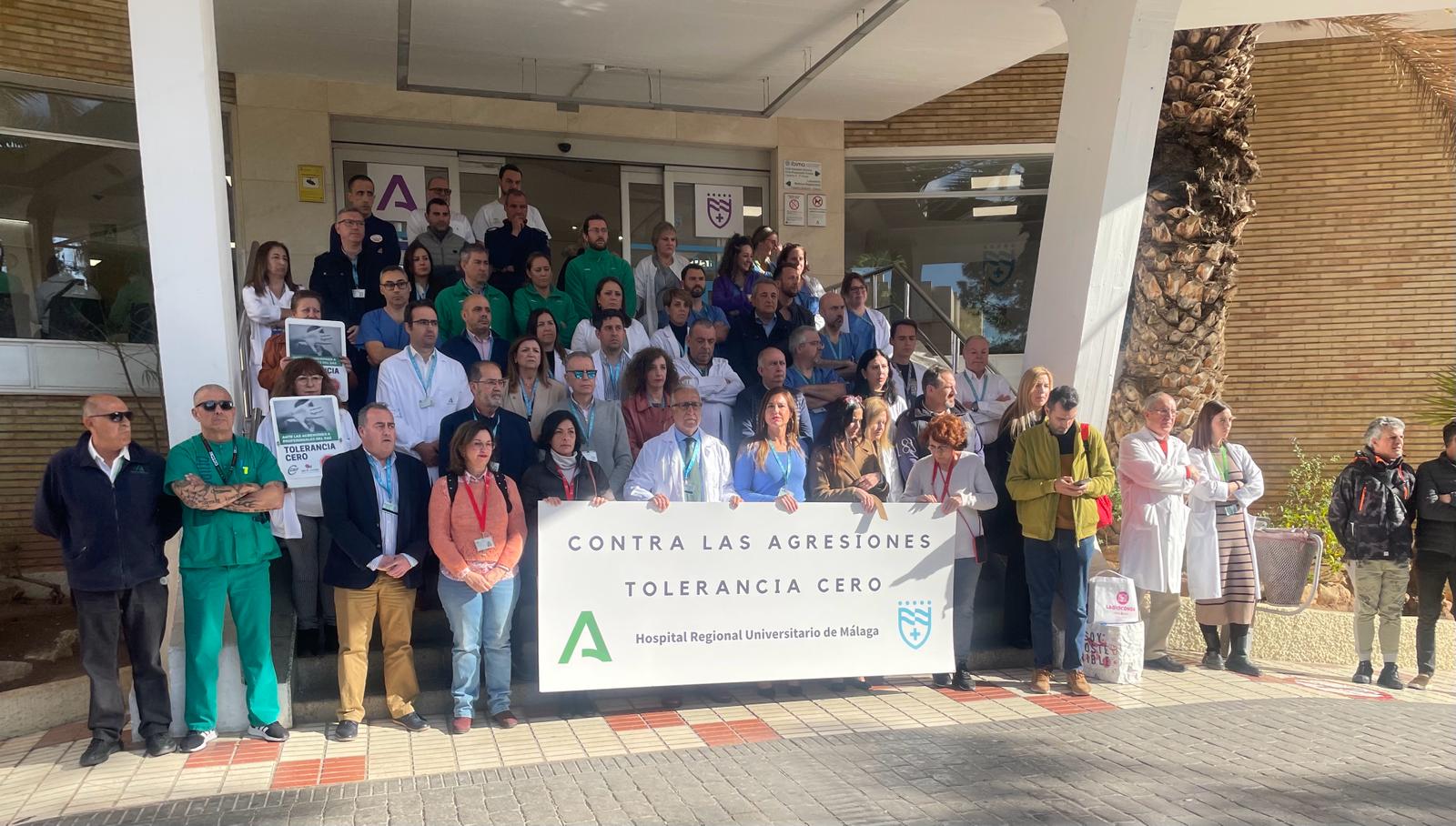 Momento de la concentración ante el HRUM