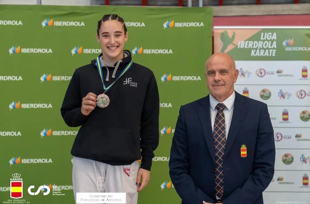 La karateca menorquina va aconseguir la medalla de bronze a Gijón.