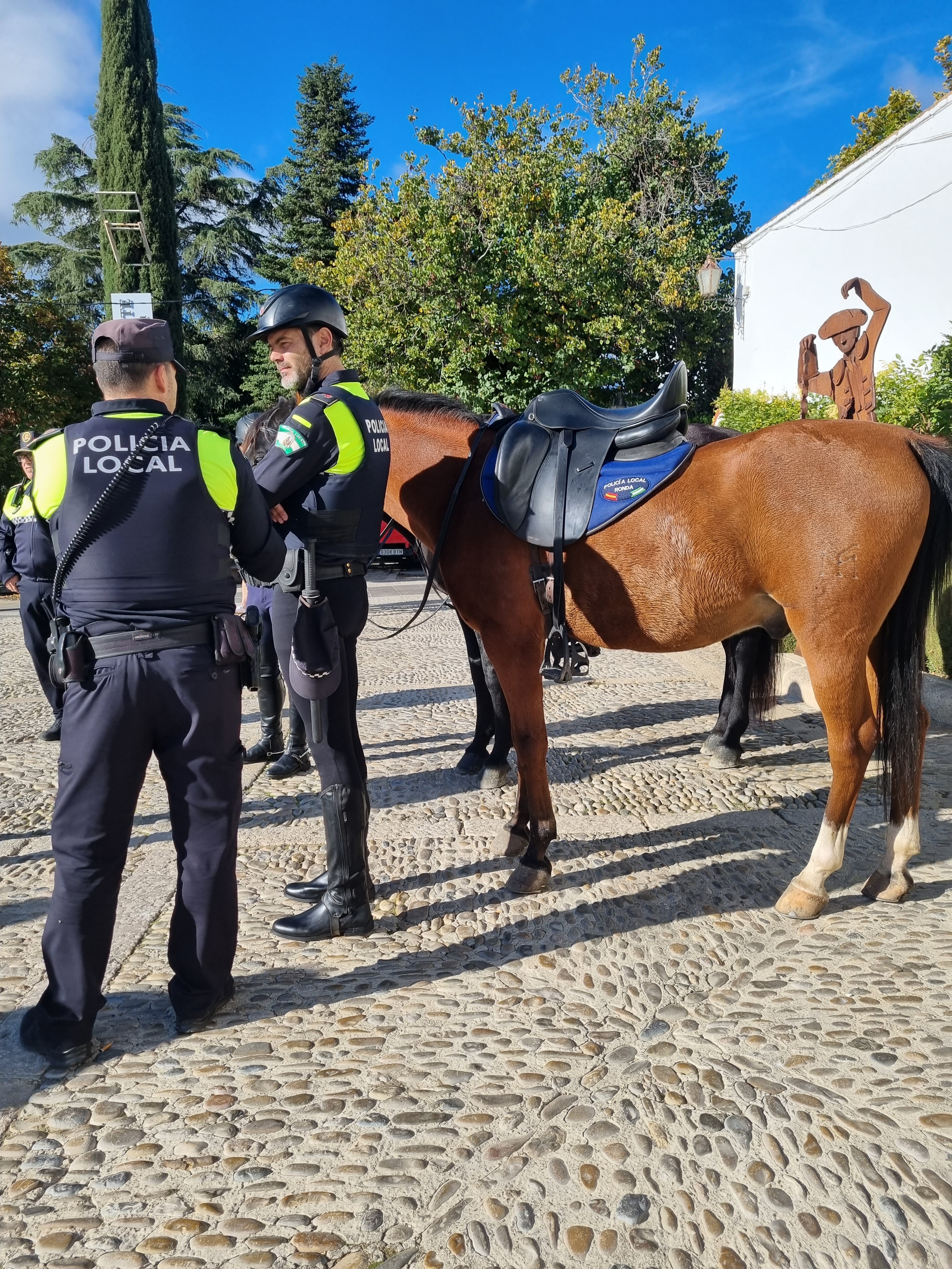 Agentes de la unidad de caballería de la Policía Local de Ronda durante la exhibición de este miércoles