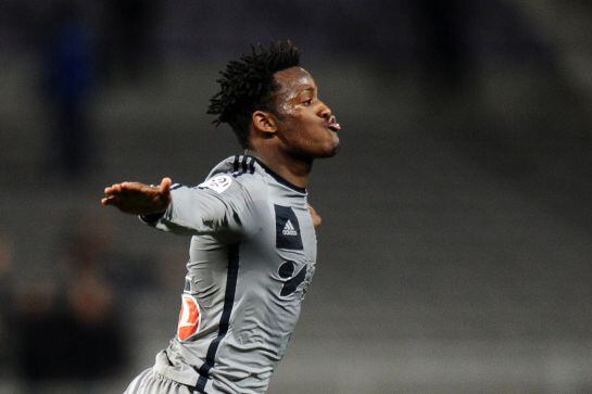 Marseille&#039;s Belgian forward Michy Batshuayi celebrates after scoring his team&#039;s fourth goal during the French L1 football match between Toulouse and Marseille in Toulouse, southwestern France, on March 6, 2015. AFP PHOTO / NICOLAS TUCAT