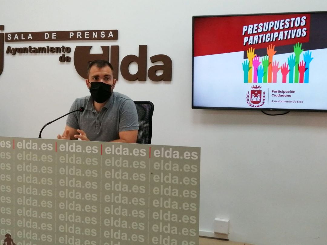 Javier Rivera, edil de Presupuestos Participativos de Elda 