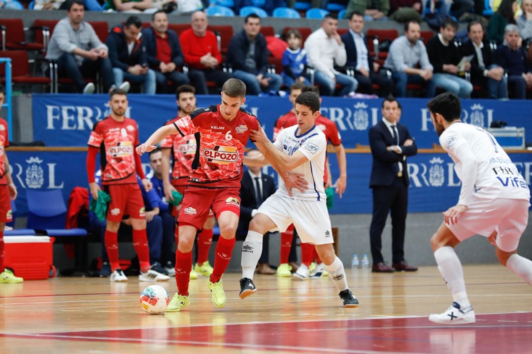 Fotografía del partido entre O Parrulo y ElPozo