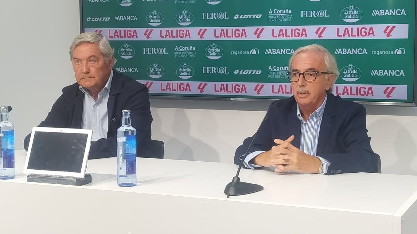 Manuel Ansede, a la izquierda, y José María Criado, en la comparecencia de este lunes en A Malata (foto: Racing de Ferrol)