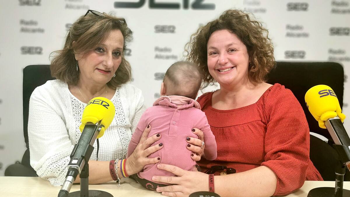 Cristina Martí y Elena Buitrón, madres de acogida de GAIA