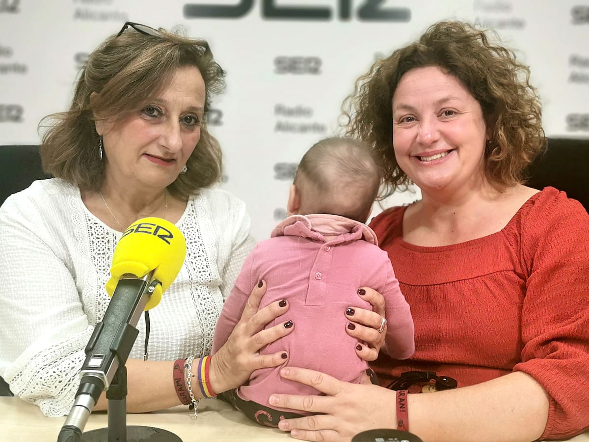 Cristina Martí y Elena Buitrón, madres de acogida de GAIA