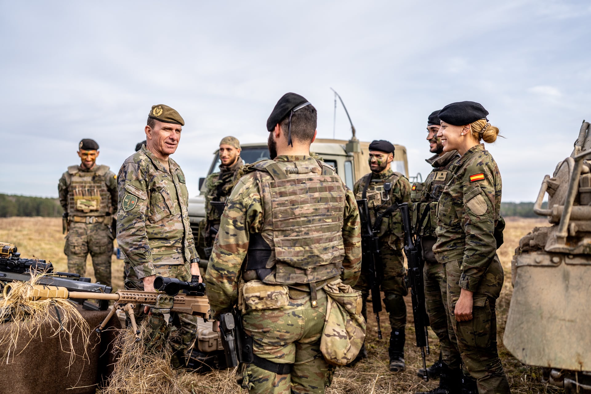 El Teniente General Luis Lanchares visita a las tropas españolas desplegadas en el Steadfast Defender de la OTAN