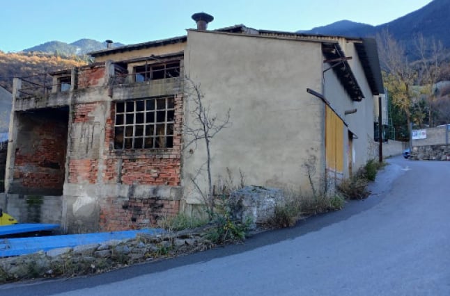 Edifici de l'antic forn incinerador d'Encorcés