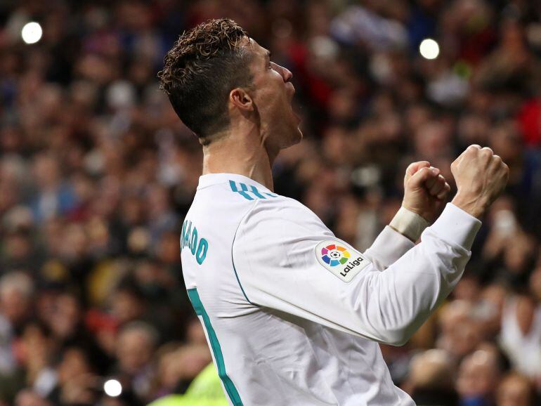 Ronaldo celebra uno de sus tres goles