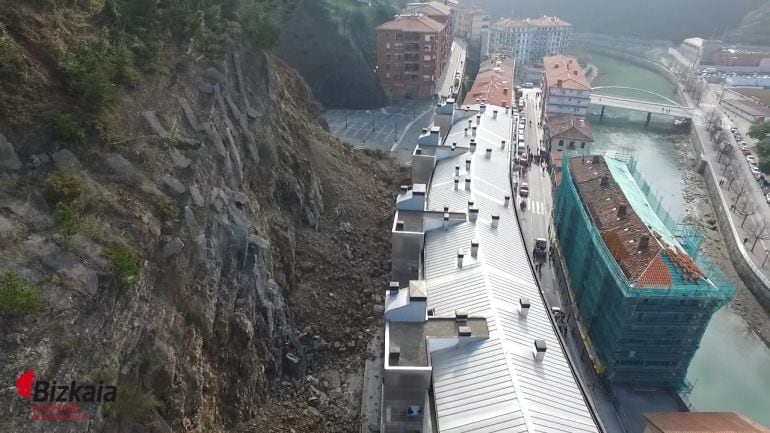 Desprendimiento en la ladera de Ondarroa