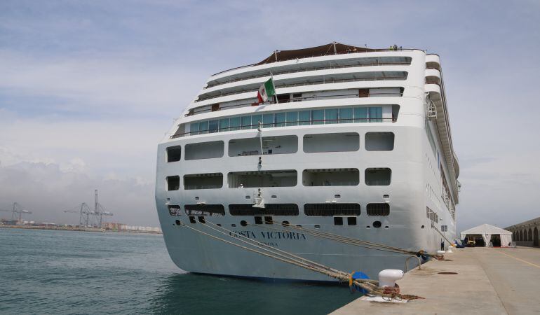 Creuer de Costa Cruceros al Port de Tarragona.