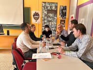 Los candidatos del PSOE se reúnen con los responsables de la UPP