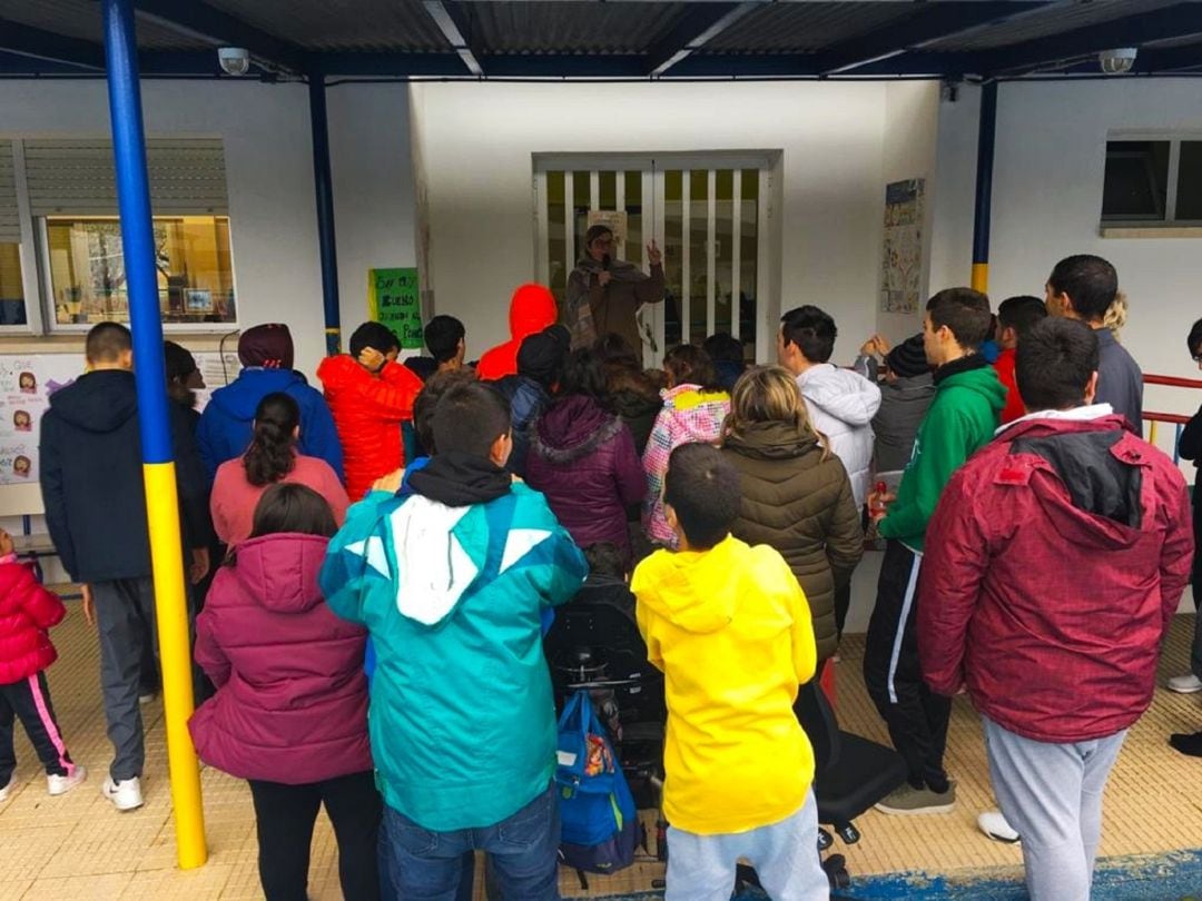 Lectura del manifiesto en el CEE Gargasindi. Calp