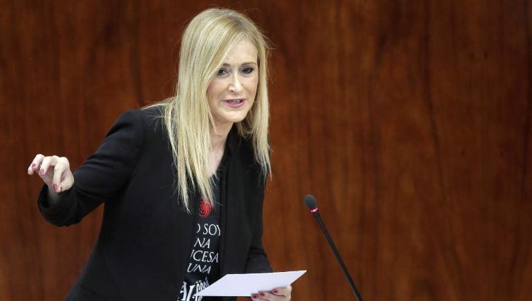 La presidenta de la Comunidad de Madrid, Cristina Cifuentes, durante su intervención en la sesión de control del pleno de la Asamblea de Madrid