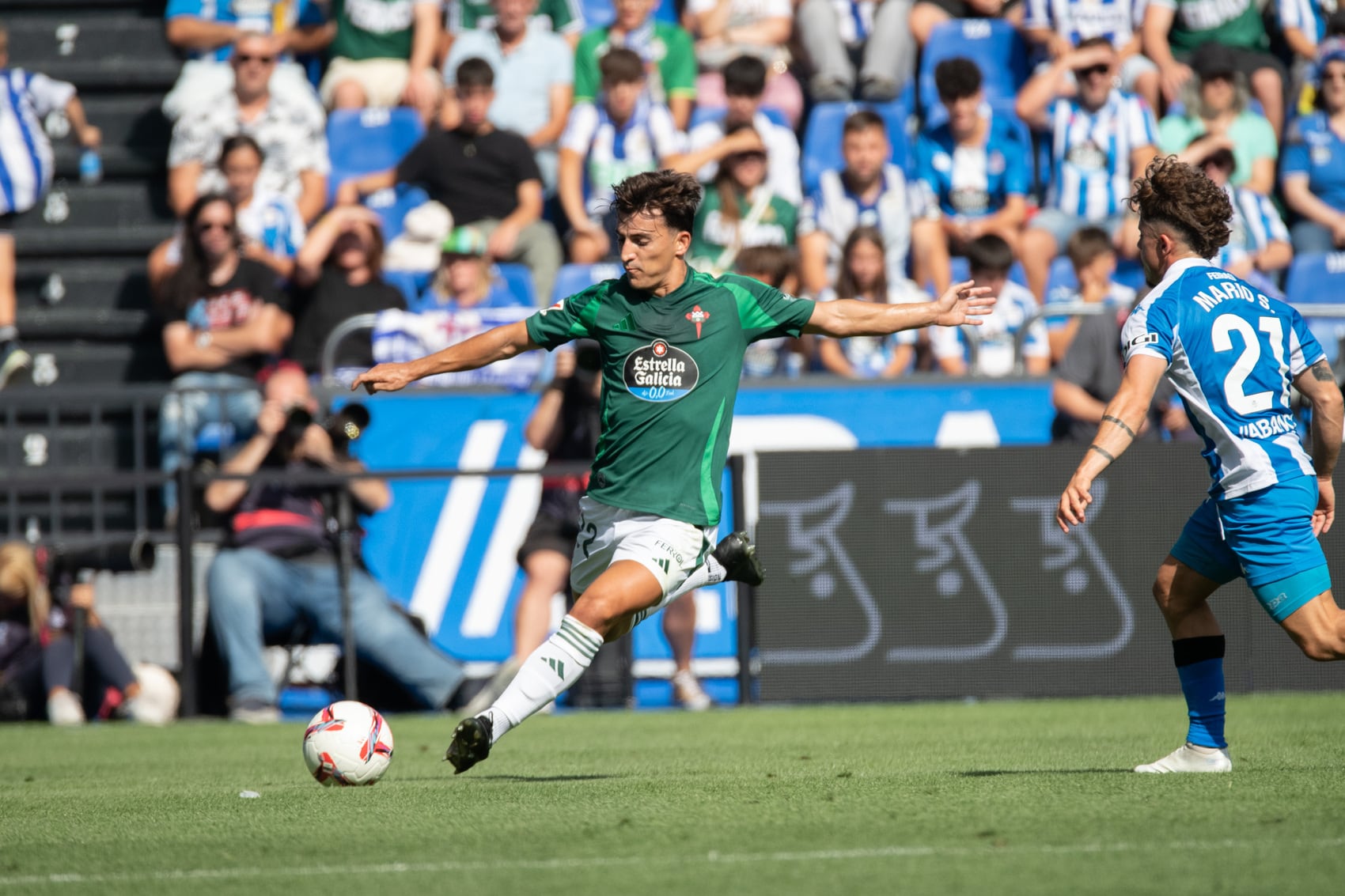 Aitor Buñuel, en los primeros minutos del Dépor-Racing en Riazor (foto: Racing Club Ferrol)