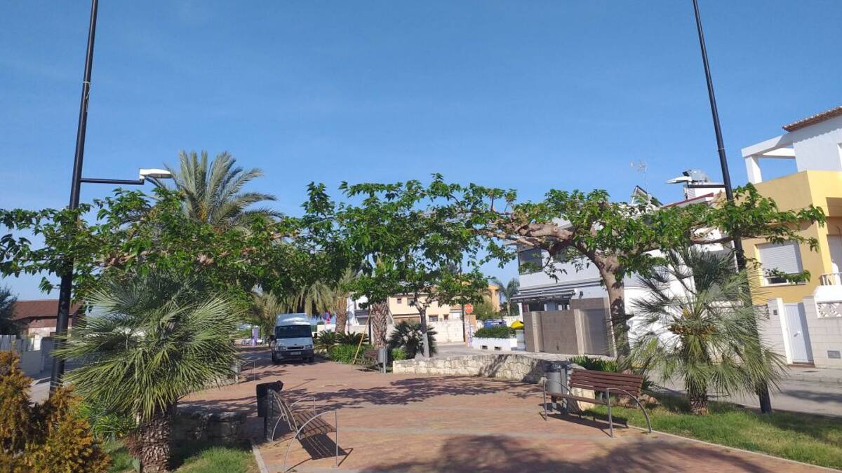 Las nuevas 130 farolas de Palmera supondrán un ahorro de 6.000 euros en la factura anual