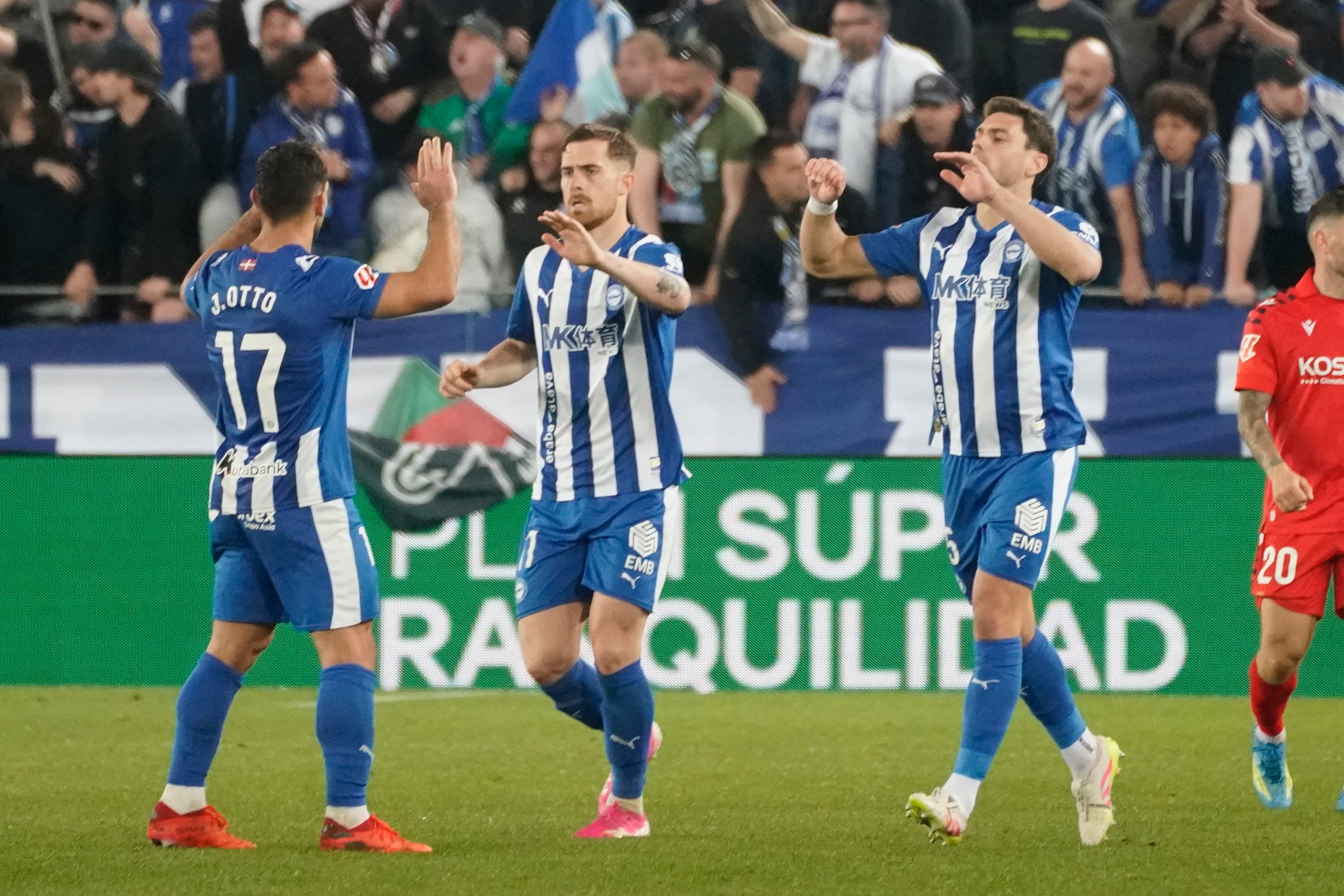 Los delanteros volvieron a ver puerta.