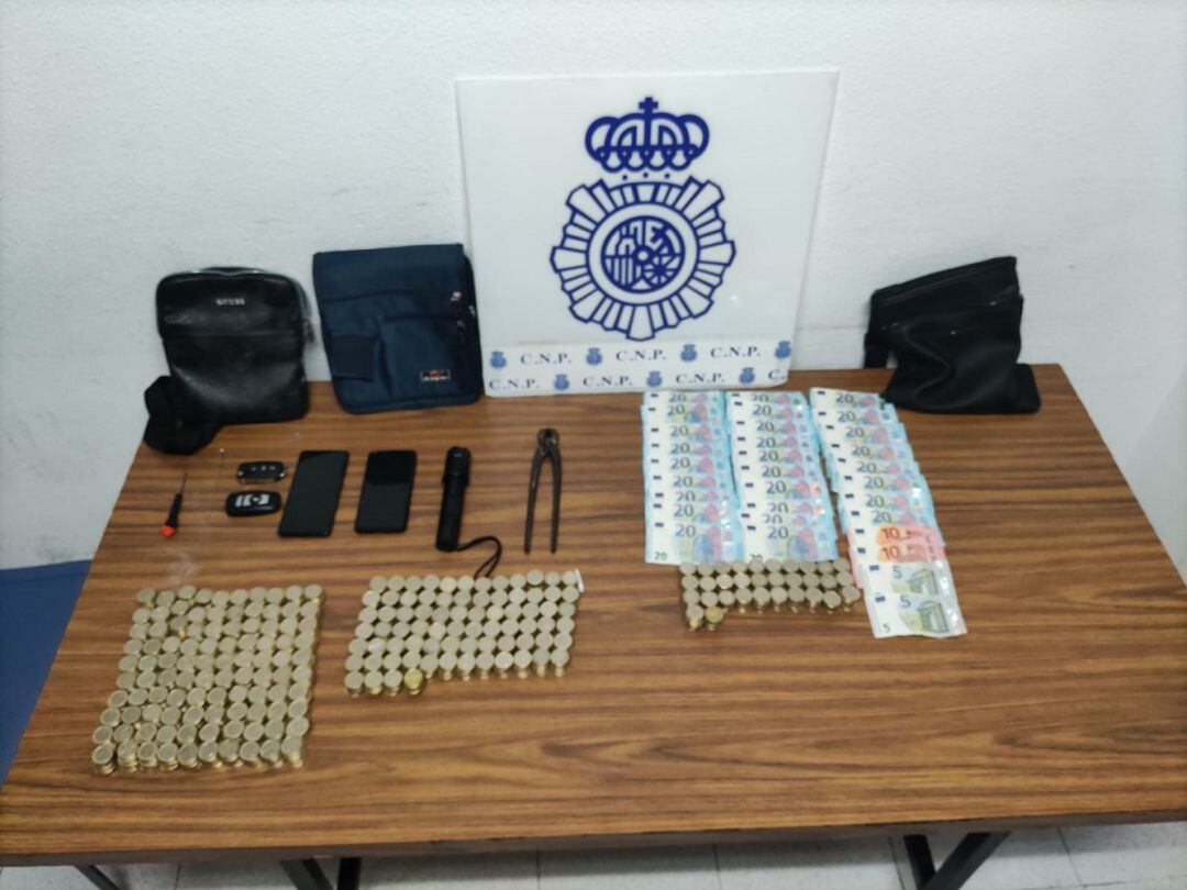 Objetos requisados a los detenidos