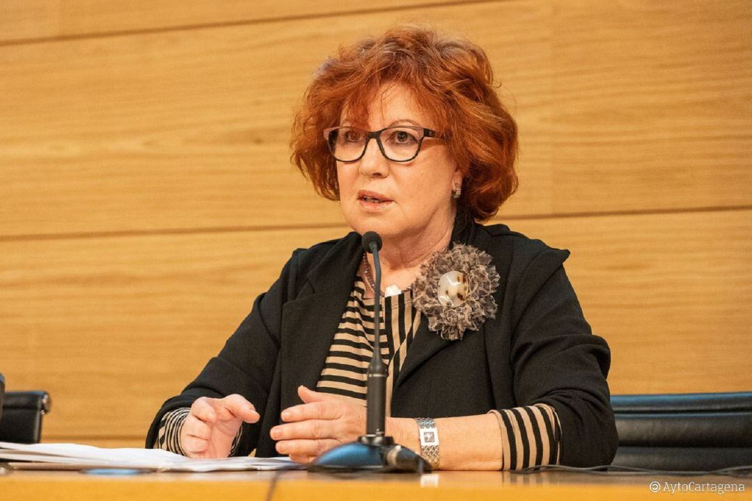 La periodista Rosa Villacastín habló de la figura de la cartagenera Carmen Conde | Economia y negocios | Actualidad | Cadena SER