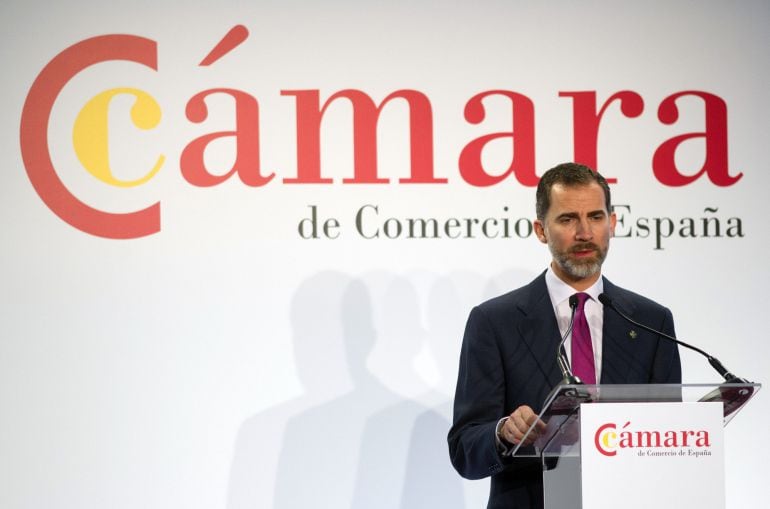 MADRID, SPAIN - FEBRUARY 09:  King Felipe VI of Spain attends &#039;Chamber of Commerce in Spain&#039; act of presentation at Palace Hotel on February 9, 2015 in Madrid, Spain.  (Photo by Eduardo Parra/Getty Images)