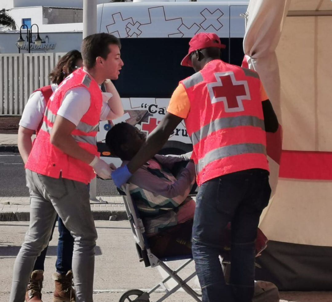 La mujer tuvo que ser atendida con contracciones en el hospital de campaña de Cruz Roja