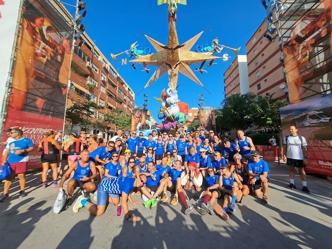 Corredores del Running Montemar en la 'Quedada' de Hogueras 2023