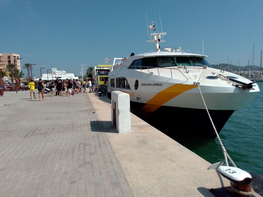 Imagen de archivo del puerto de Ibiza