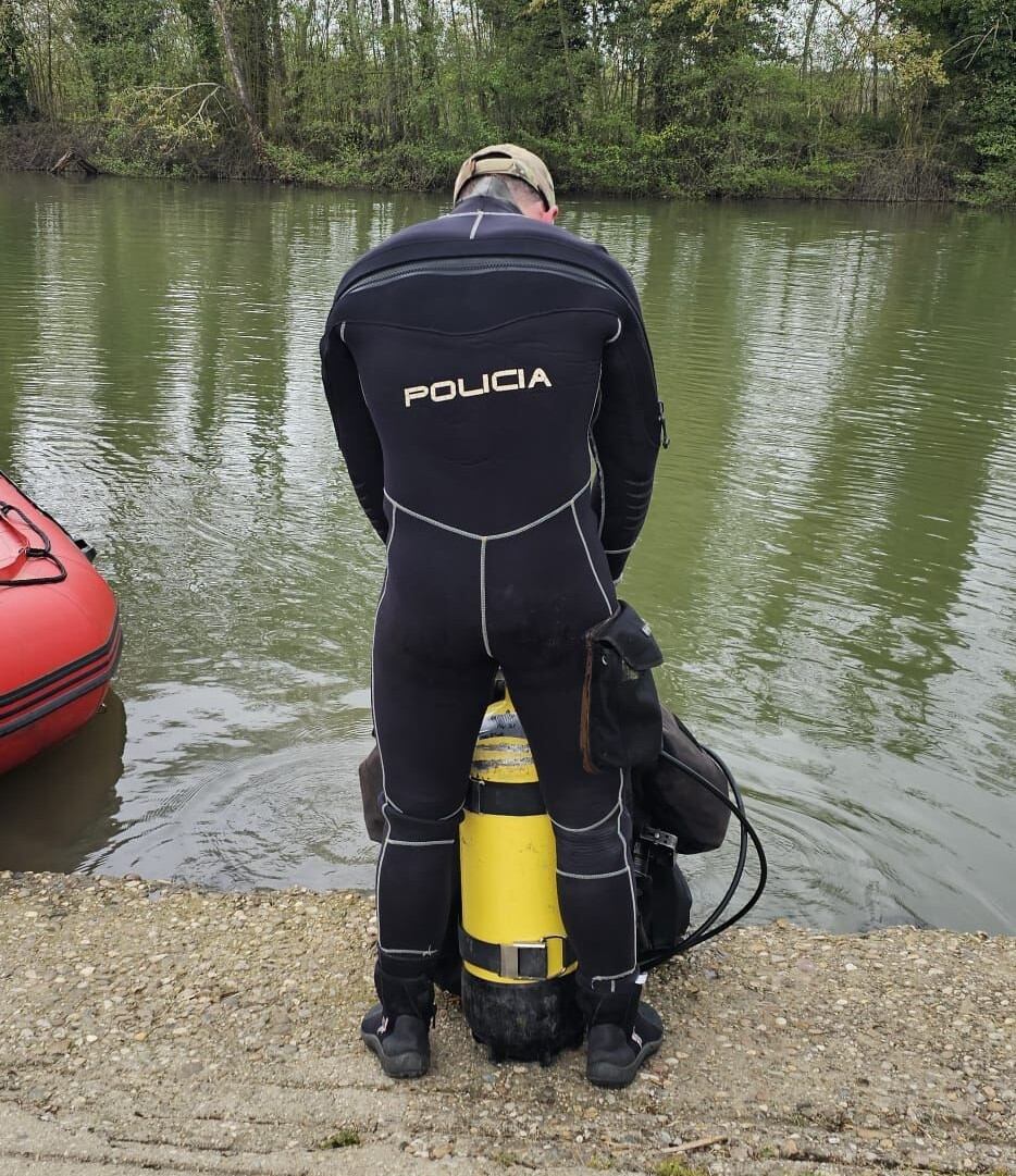 Los GEO de Policía Nacional localizan el cuerpo del joven ahogado en el Carrión
